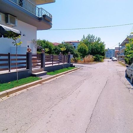 Filippou Luxury Apartments フロギタ エクステリア 写真