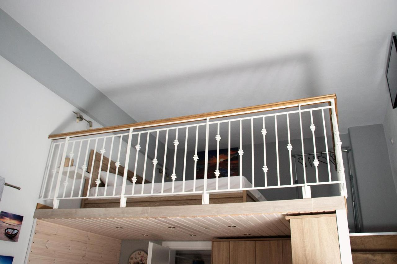 Filippou Luxury Apartments フロギタ エクステリア 写真