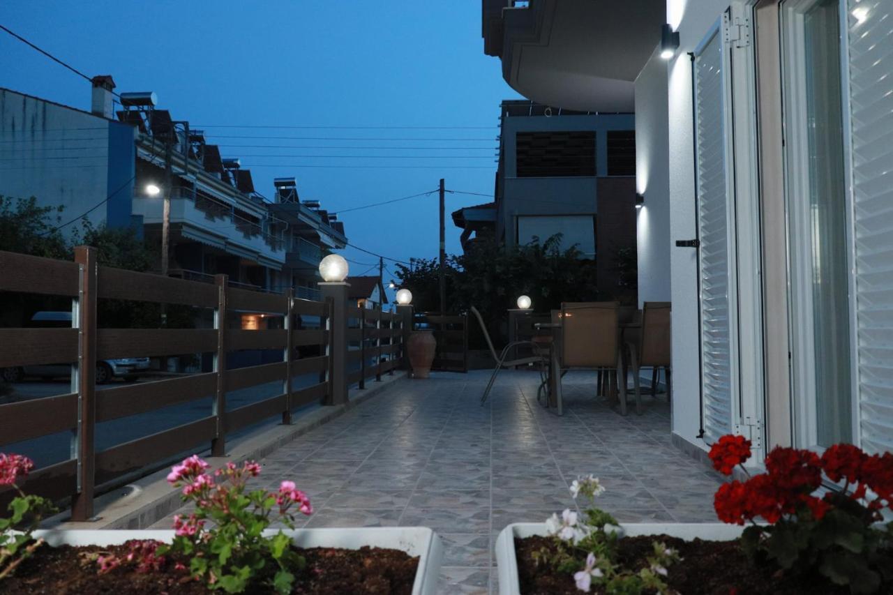 Filippou Luxury Apartments フロギタ エクステリア 写真
